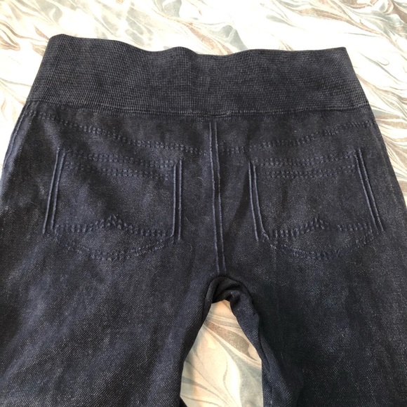 Distressed Jeggings - Picture 3 of 6